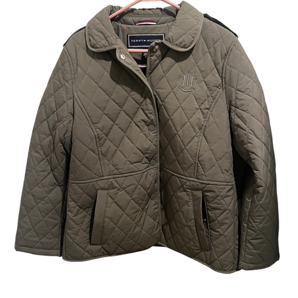 Women’s Tommy Hilfiger Olive Quilted Puffer Jacket - Picture 3 of 6